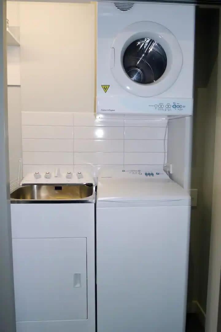 Stunning Lakeview 1 Bedroom Apartment Queenstown Luaran gambar